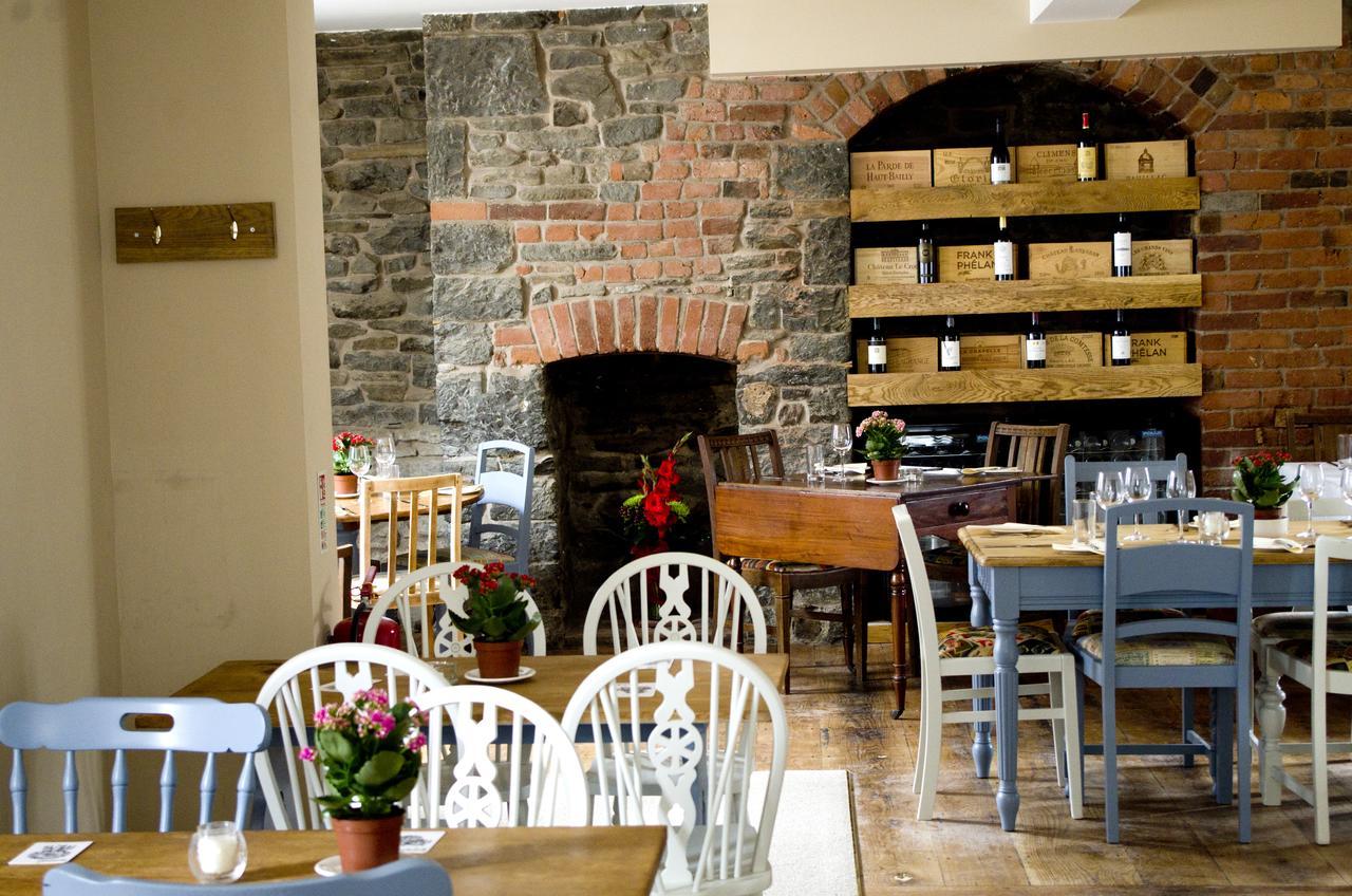 The Red Lion Bed & Breakfast Knighton  Dış mekan fotoğraf