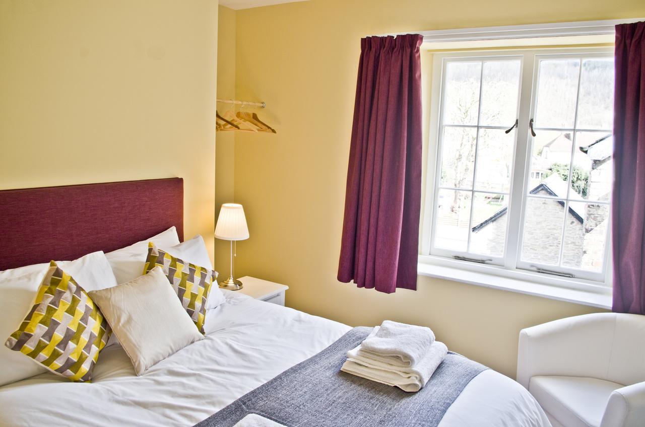 The Red Lion Bed & Breakfast Knighton  Dış mekan fotoğraf