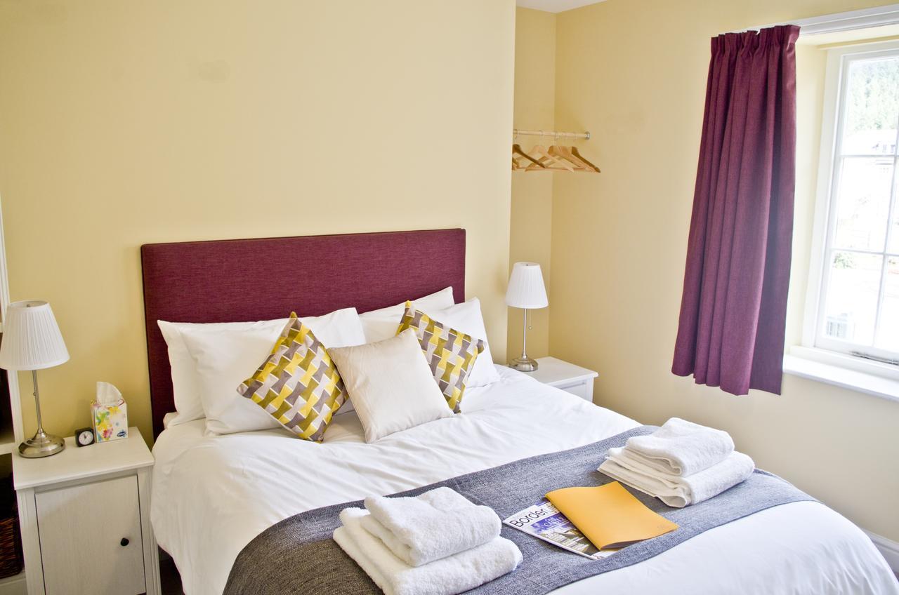 The Red Lion Bed & Breakfast Knighton  Dış mekan fotoğraf
