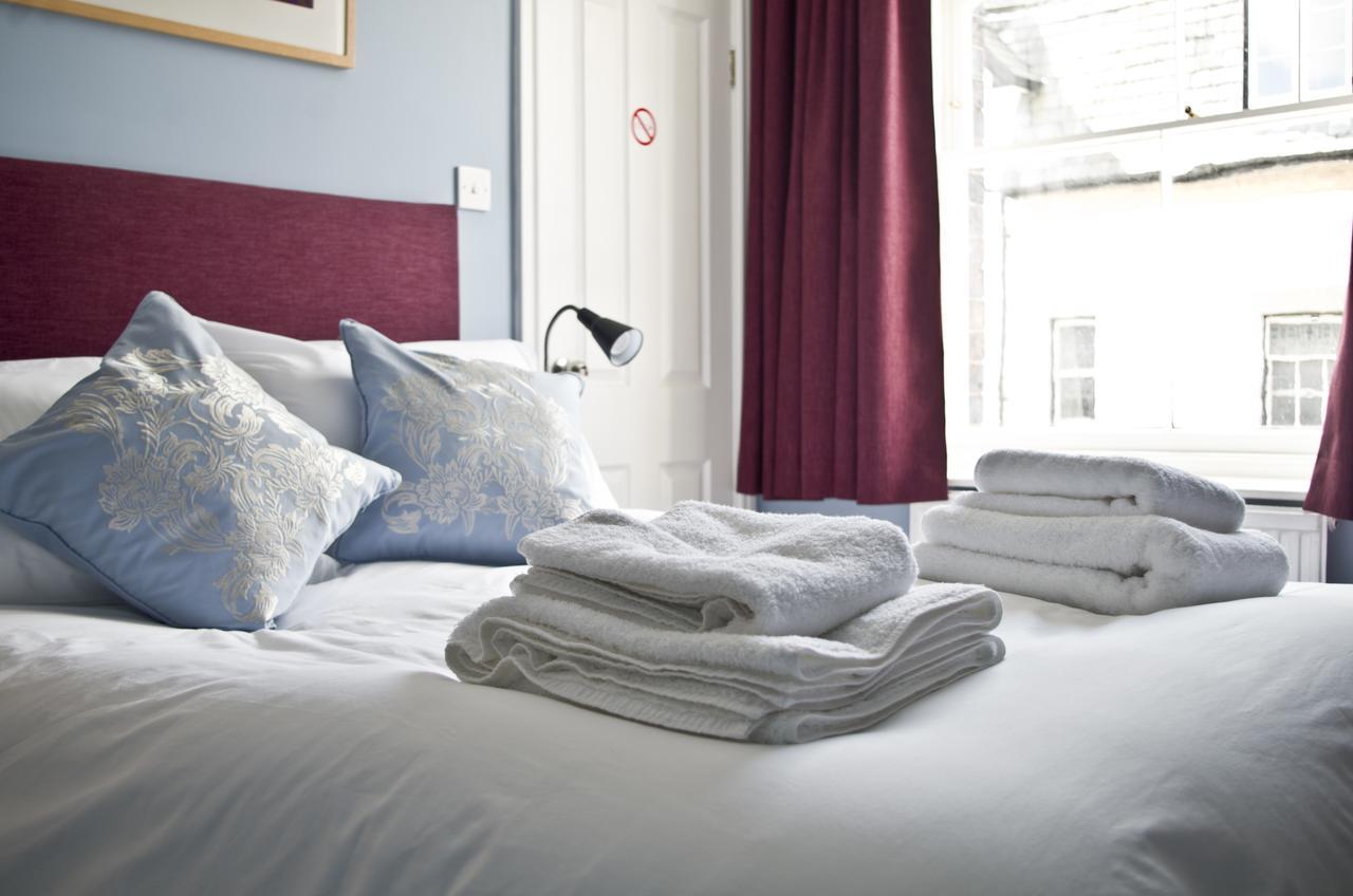 The Red Lion Bed & Breakfast Knighton  Dış mekan fotoğraf